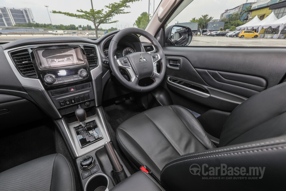 Mitsubishi Triton Mk2 Facelift (2019) Interior