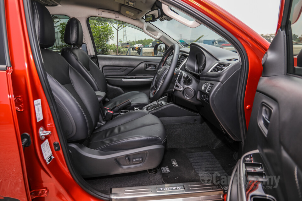 Mitsubishi Triton Mk2 Facelift (2019) Interior