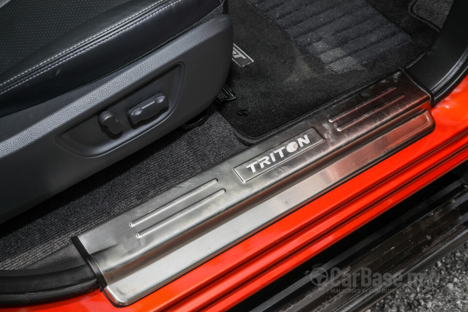 Mitsubishi Triton Mk2 Facelift (2019) Interior