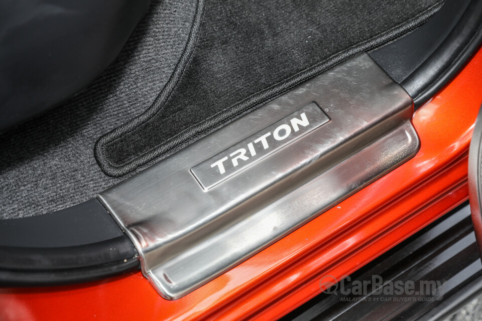 Mitsubishi Triton Mk2 Facelift (2019) Interior