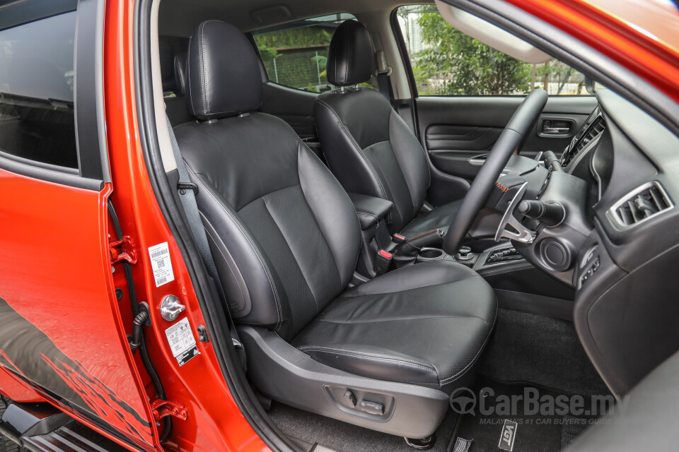Mitsubishi Triton Mk2 Facelift (2019) Interior