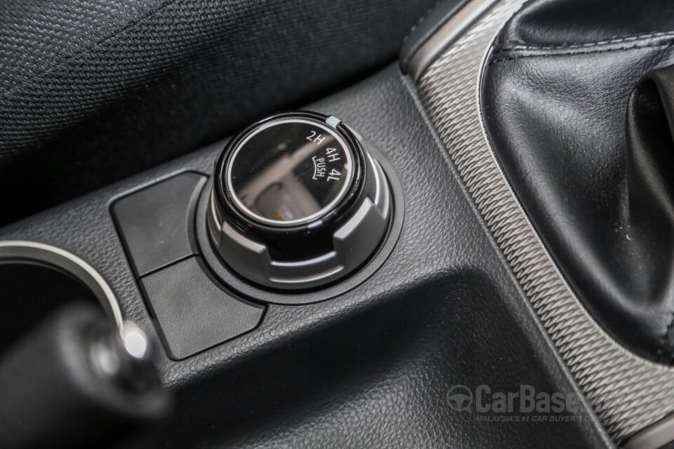 Mitsubishi Triton Mk2 Facelift (2019) Interior