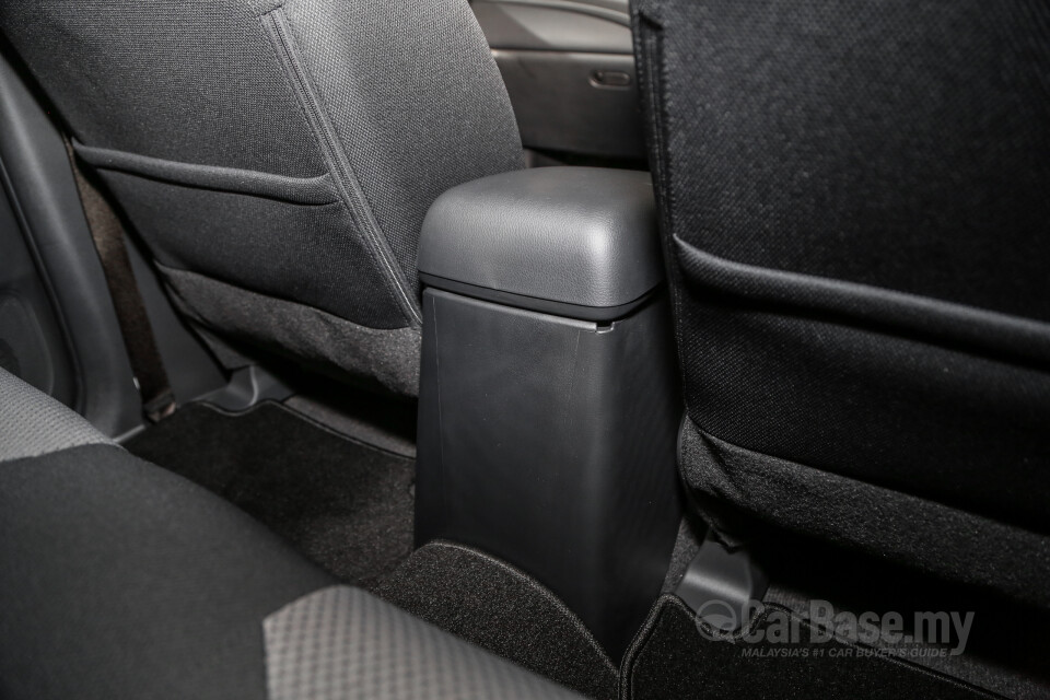 Mitsubishi Triton Mk2 Facelift (2019) Interior