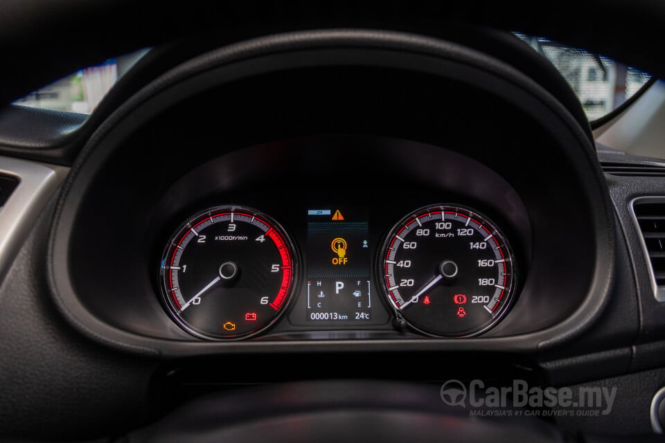Mitsubishi Triton Mk2 Facelift (2019) Interior