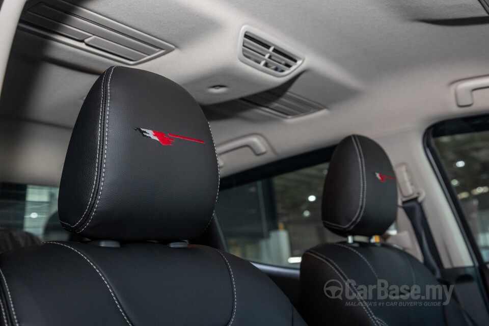 Mitsubishi Triton Mk2 Facelift (2019) Interior