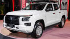 Mitsubishi Triton Exterior photo