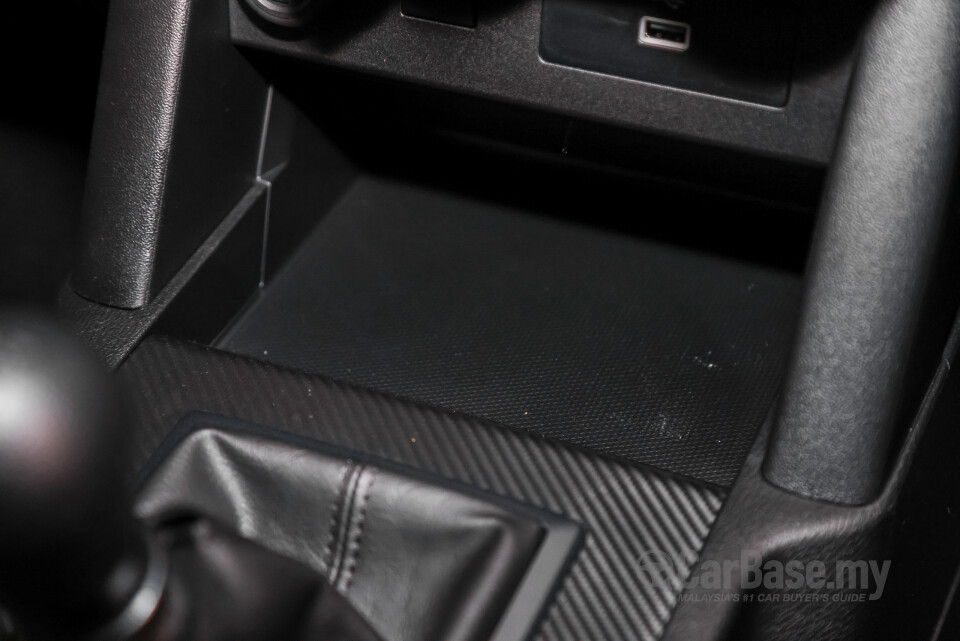 Mitsubishi Triton Mk3 (2024) Interior