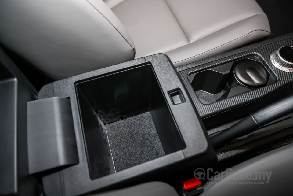Mitsubishi Triton Mk3 (2024) Interior