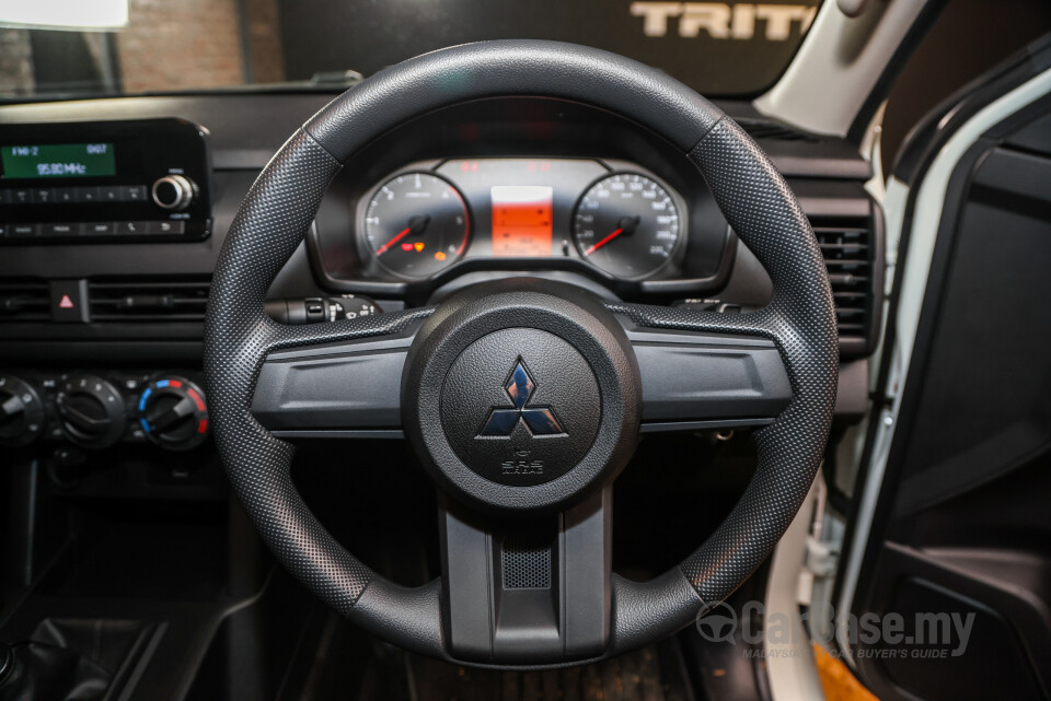 Mitsubishi Triton Mk3 (2024) Interior