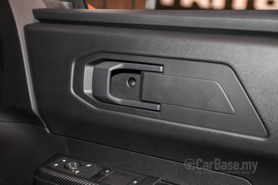 Mitsubishi Triton Mk3 (2024) Interior