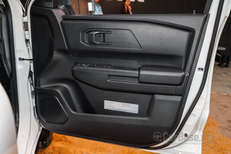 Mitsubishi Triton Mk3 (2024) Interior