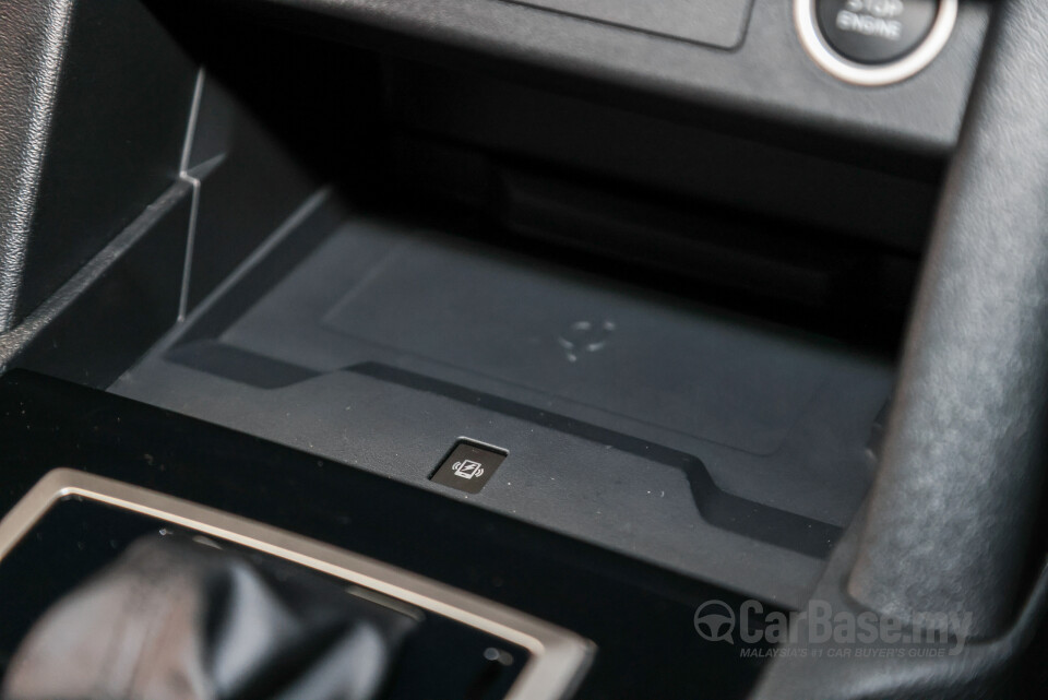 Mitsubishi Triton Mk3 (2024) Interior