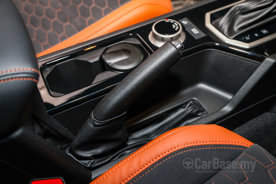 Mitsubishi Triton Mk3 (2024) Interior