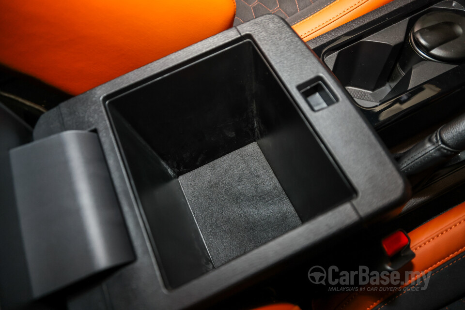 Mitsubishi Triton Mk3 (2024) Interior