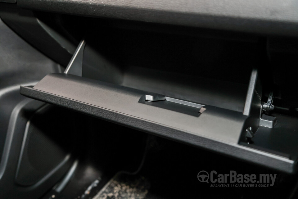 Mitsubishi Triton Mk3 (2024) Interior
