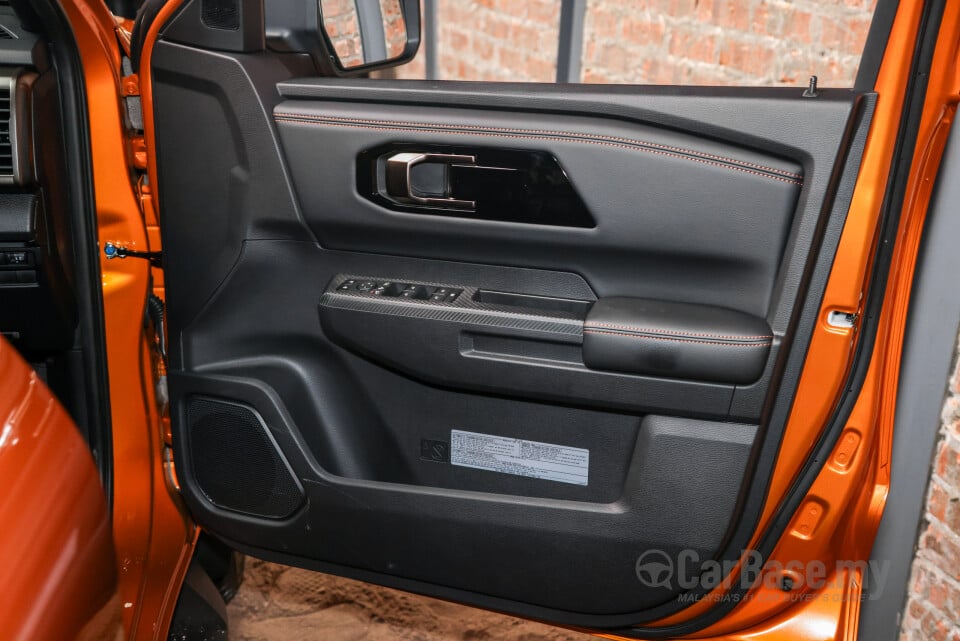 Mitsubishi Triton Mk3 (2024) Interior