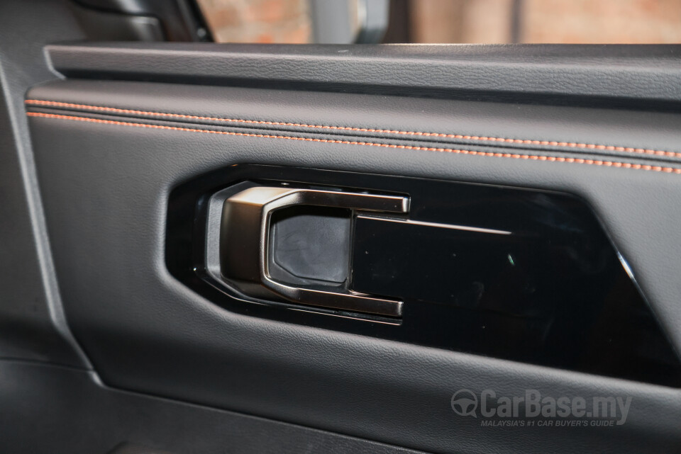 Mitsubishi Triton Mk3 (2024) Interior
