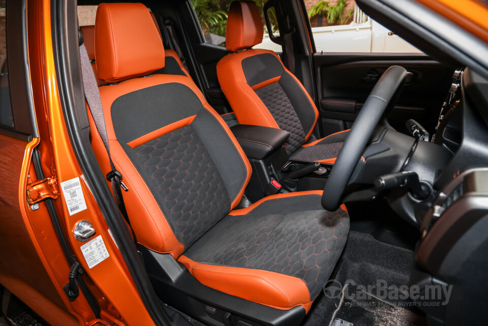 Mitsubishi Triton Mk3 (2024) Interior