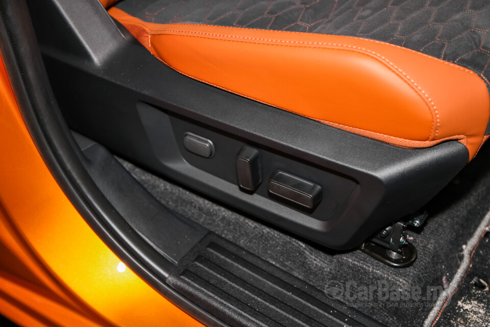 Mitsubishi Triton Mk3 (2024) Interior