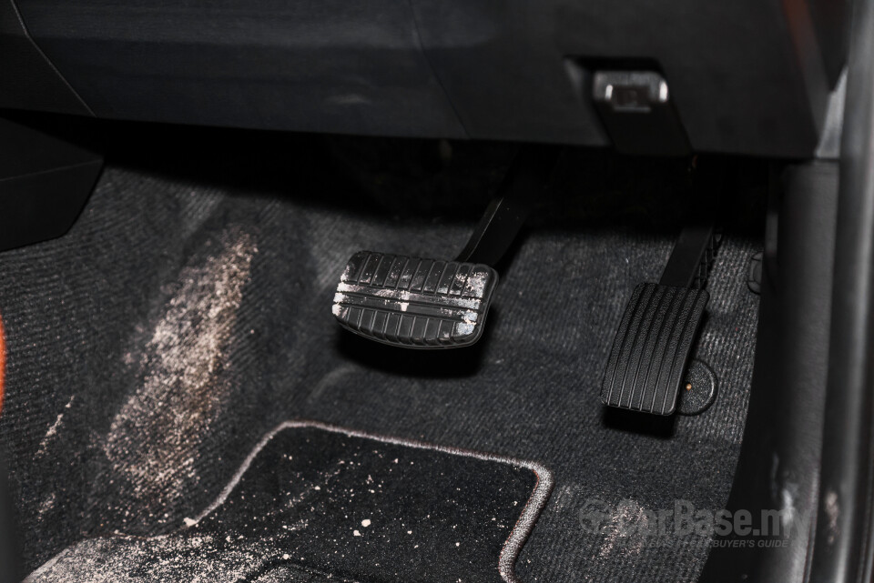 Mitsubishi Triton Mk3 (2024) Interior