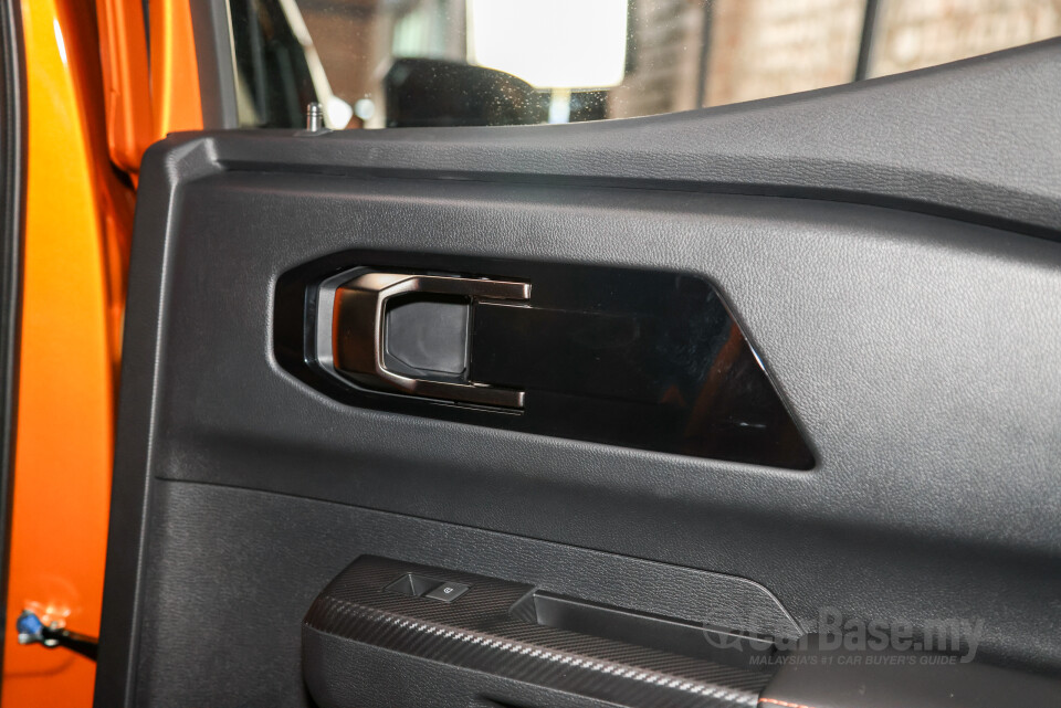 Mitsubishi Triton Mk3 (2024) Interior