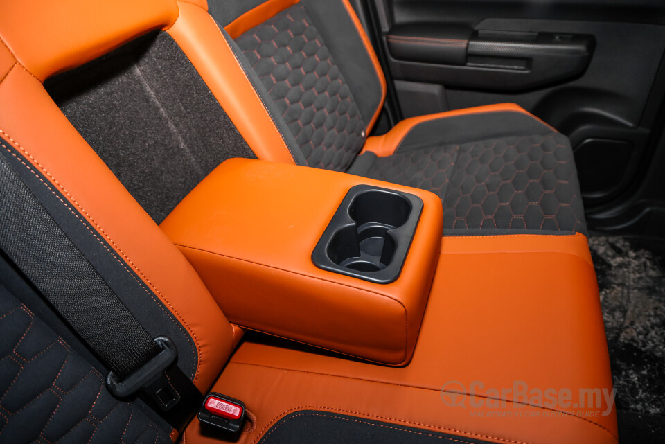 Mitsubishi Triton Mk3 (2024) Interior