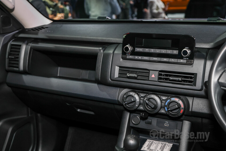 Mitsubishi Triton Mk3 (2024) Interior