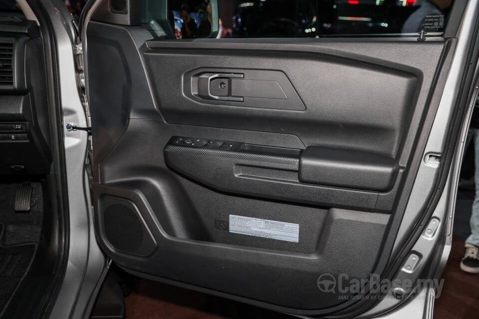 Mitsubishi Triton Mk3 (2024) Interior