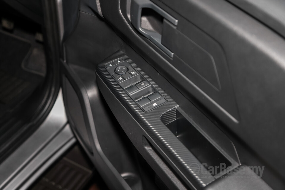Mitsubishi Triton Mk3 (2024) Interior