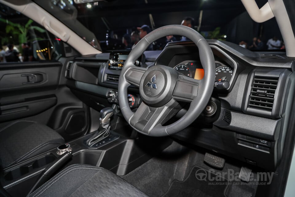 Mitsubishi Triton Mk3 (2024) Interior