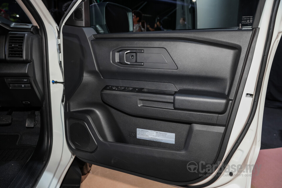 Mitsubishi Triton Mk3 (2024) Interior