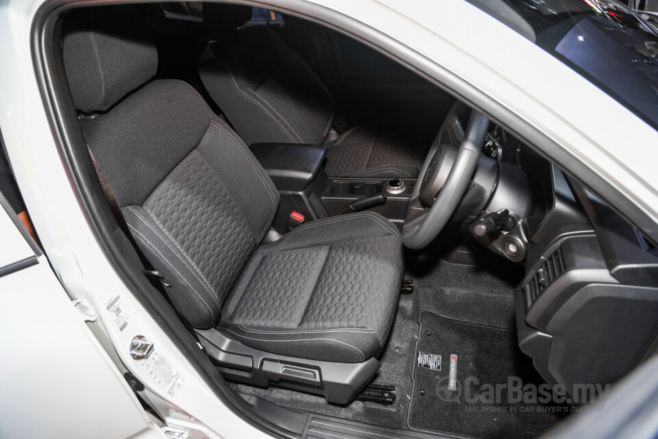 Mitsubishi Triton Mk3 (2024) Interior