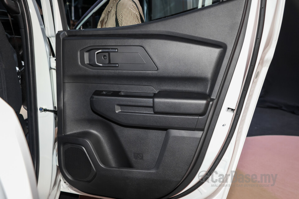 Mitsubishi Triton Mk3 (2024) Interior