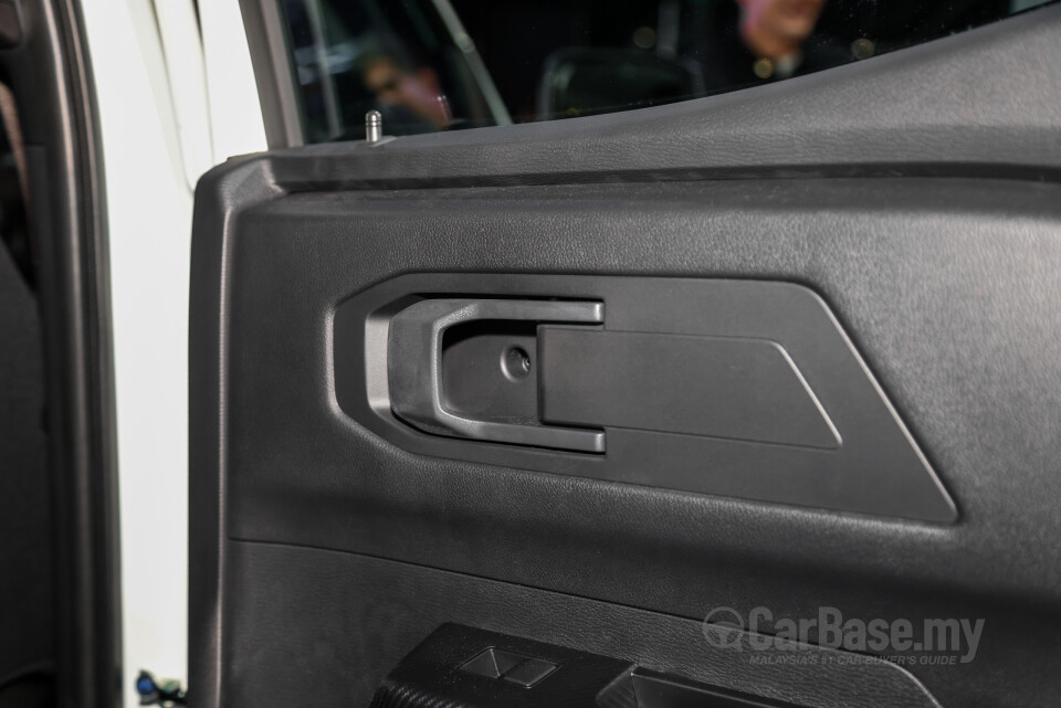 Mitsubishi Triton Mk3 (2024) Interior