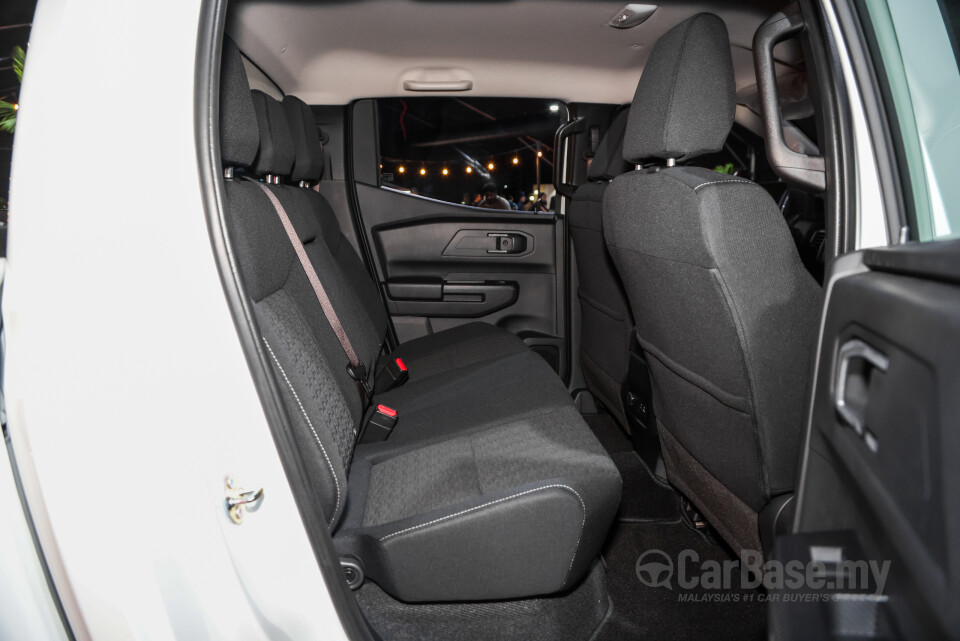 Mitsubishi Triton Mk3 (2024) Interior