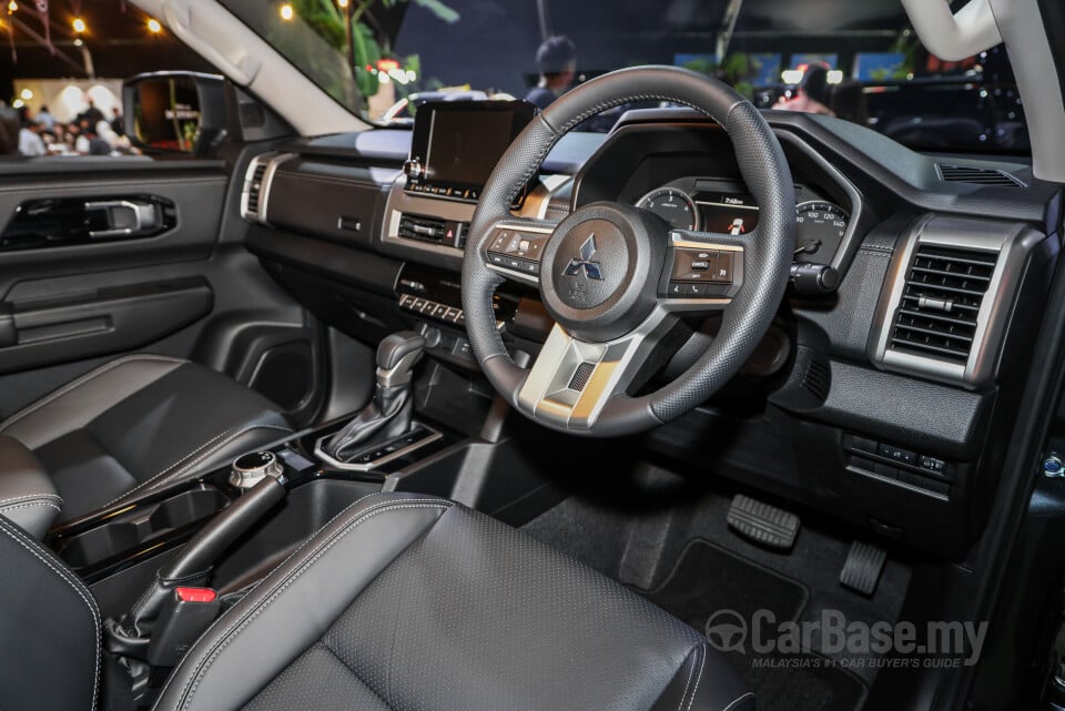 Mitsubishi Triton Mk3 (2024) Interior