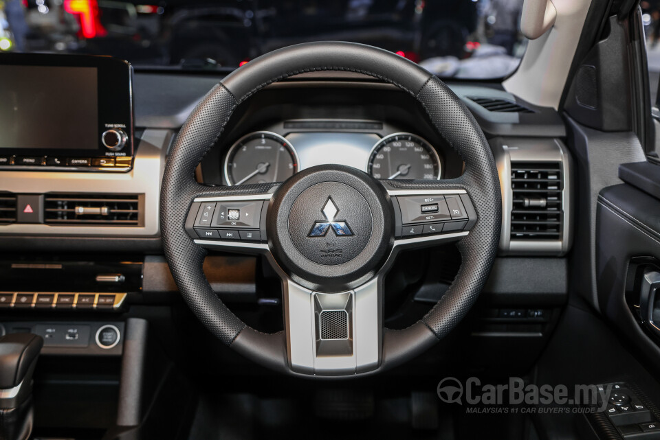 Mitsubishi Triton Mk3 (2024) Interior