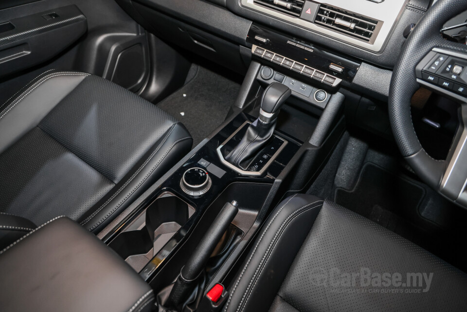 Mitsubishi Triton Mk3 (2024) Interior