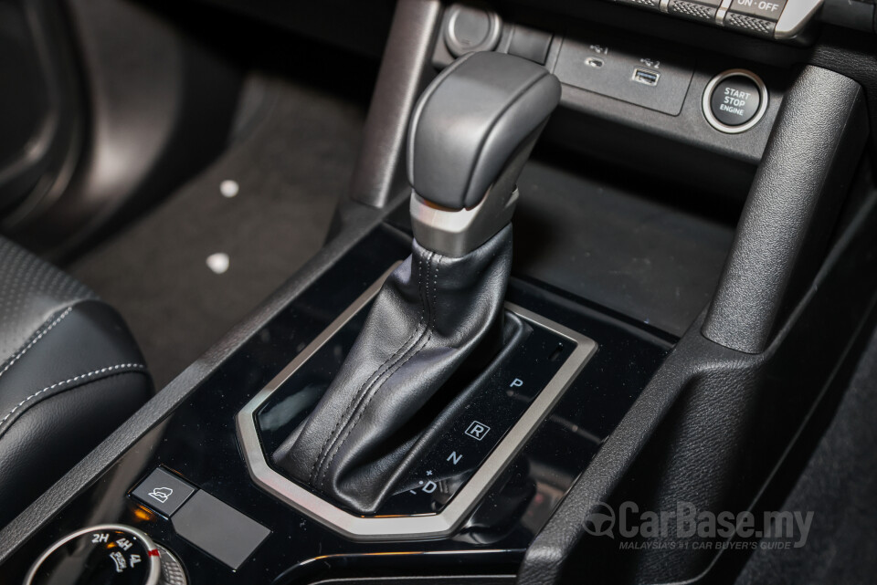 Mitsubishi Triton Mk3 (2024) Interior