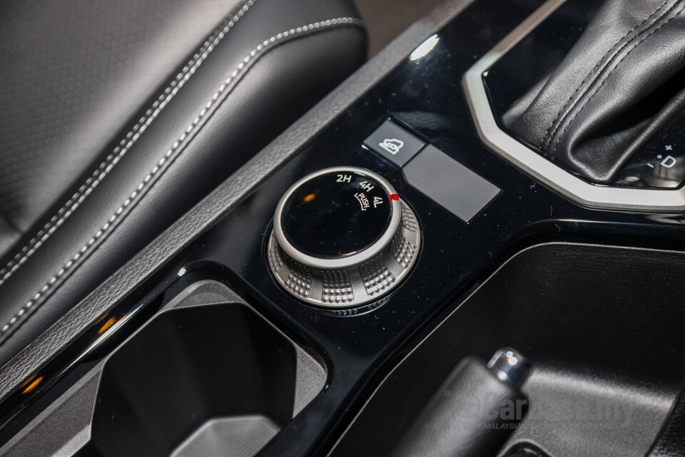 Mitsubishi Triton Mk3 (2024) Interior