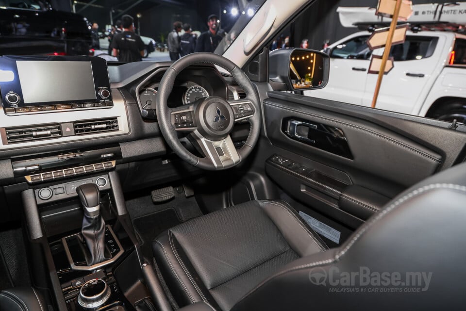 Mitsubishi Triton Mk3 (2024) Interior