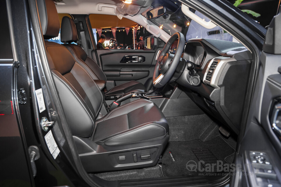 Mitsubishi Triton Mk3 (2024) Interior