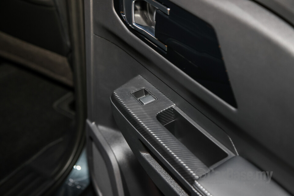Mitsubishi Triton Mk3 (2024) Interior