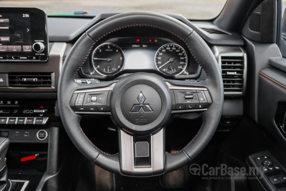 Mitsubishi Triton Mk3 (2024) Interior
