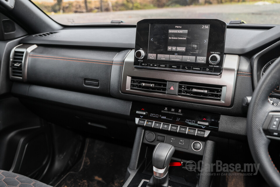 Mitsubishi Triton Mk3 (2024) Interior