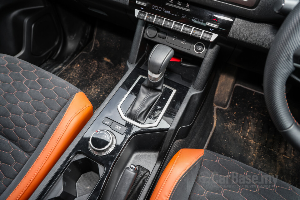 Mitsubishi Triton Mk3 (2024) Interior