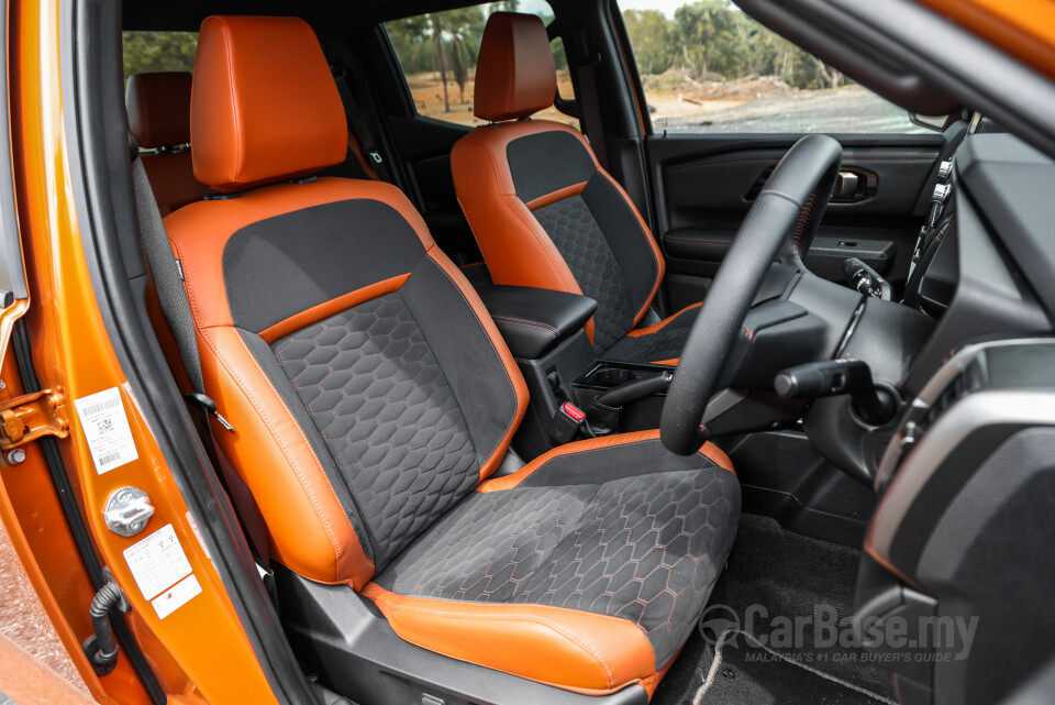 Mitsubishi Triton Mk3 (2024) Interior