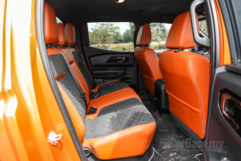 Mitsubishi Triton Mk3 (2024) Interior