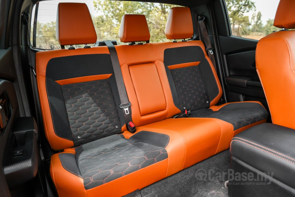 Mitsubishi Triton Mk3 (2024) Interior