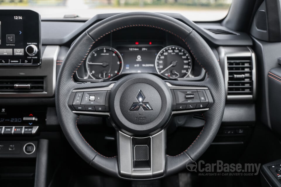 Mitsubishi Triton Mk3 (2024) Interior